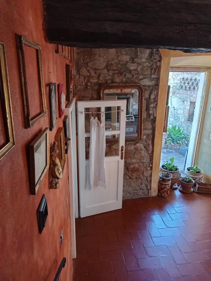 Morelli House Pensionat Montalbo Eksteriør billede